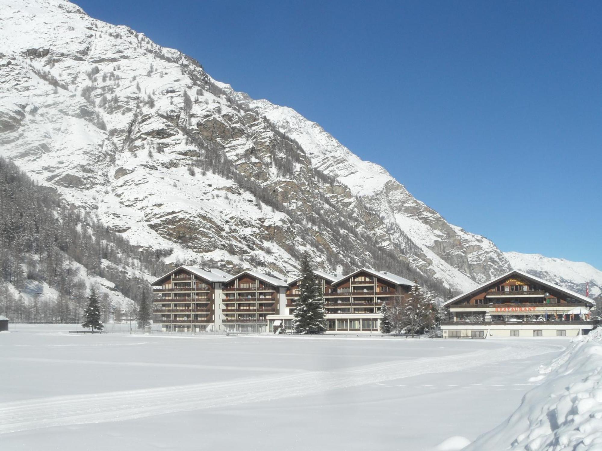 Monte Rosa Taesch, Apartments Mit Wellness Bereich Täsch Exterior foto